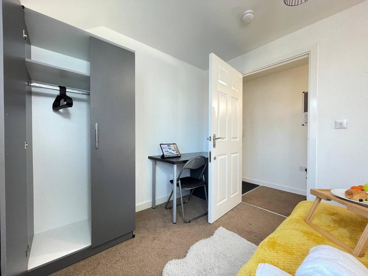 Апартаменты Cosy 2Br Retreat, Near Uni & Qe Hospital, Parking Бирмингем Экстерьер фото
